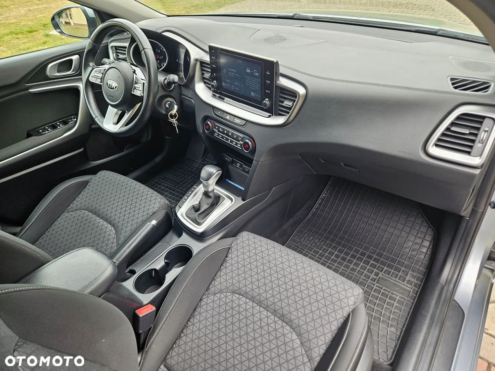 Kia Ceed 1.5 T-GDI MHEV L Business Line DCT - 17