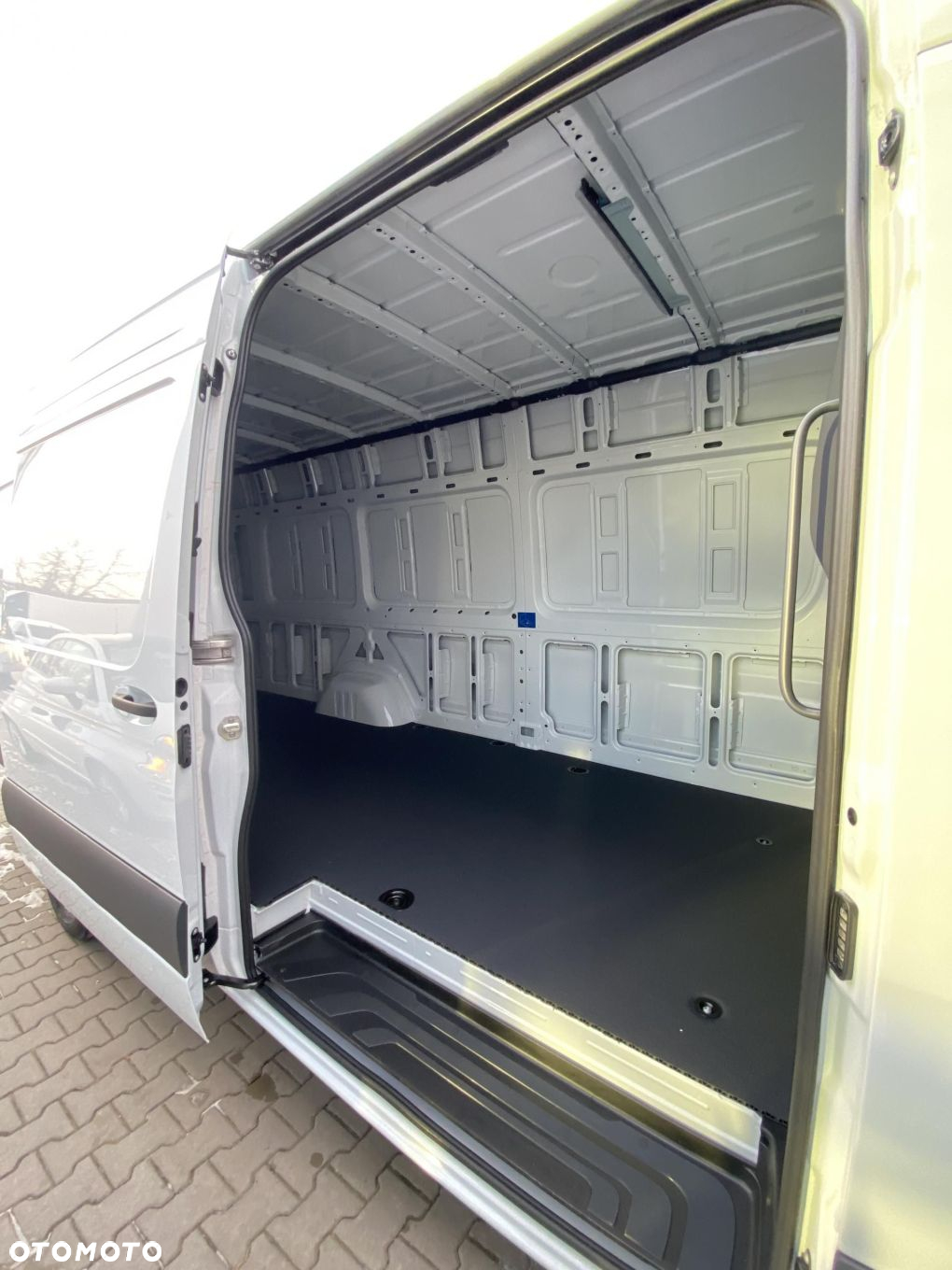 Mercedes-Benz Sprinter - 7