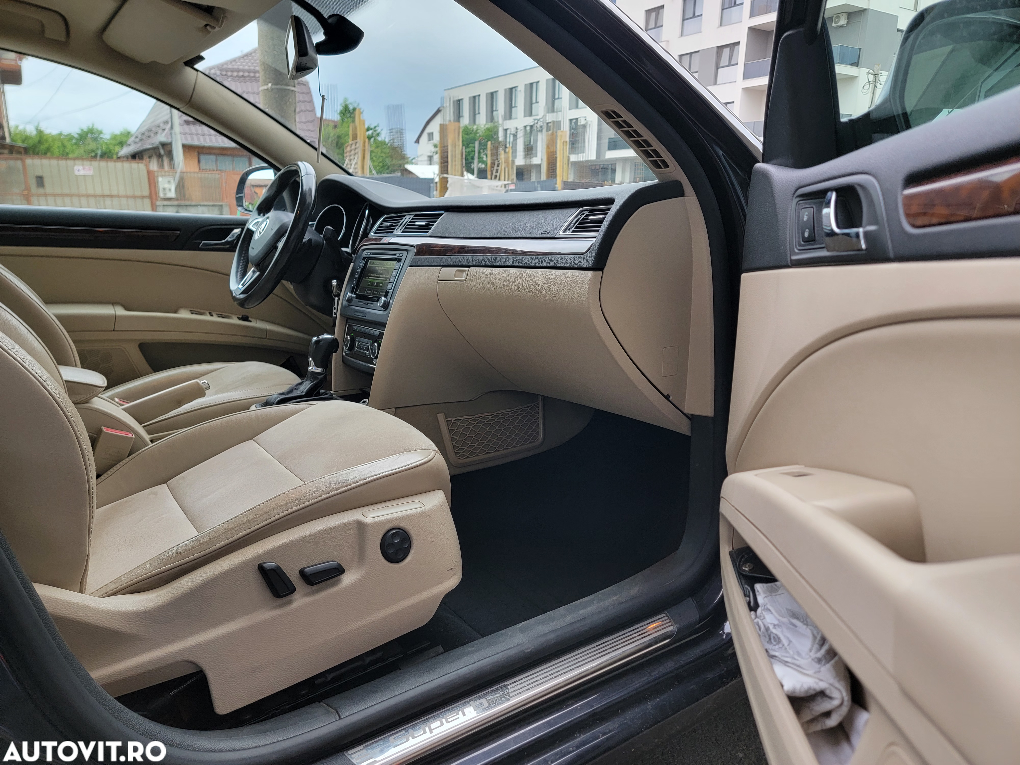 Skoda Superb Combi 2.0 TDI DSG L&K - 21