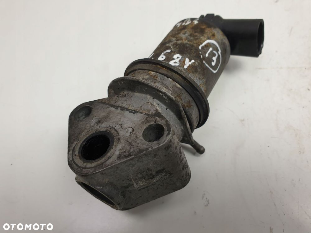 Audi A4 B6 1.6 8V ZAWÓR EGR 06B131501 - 9