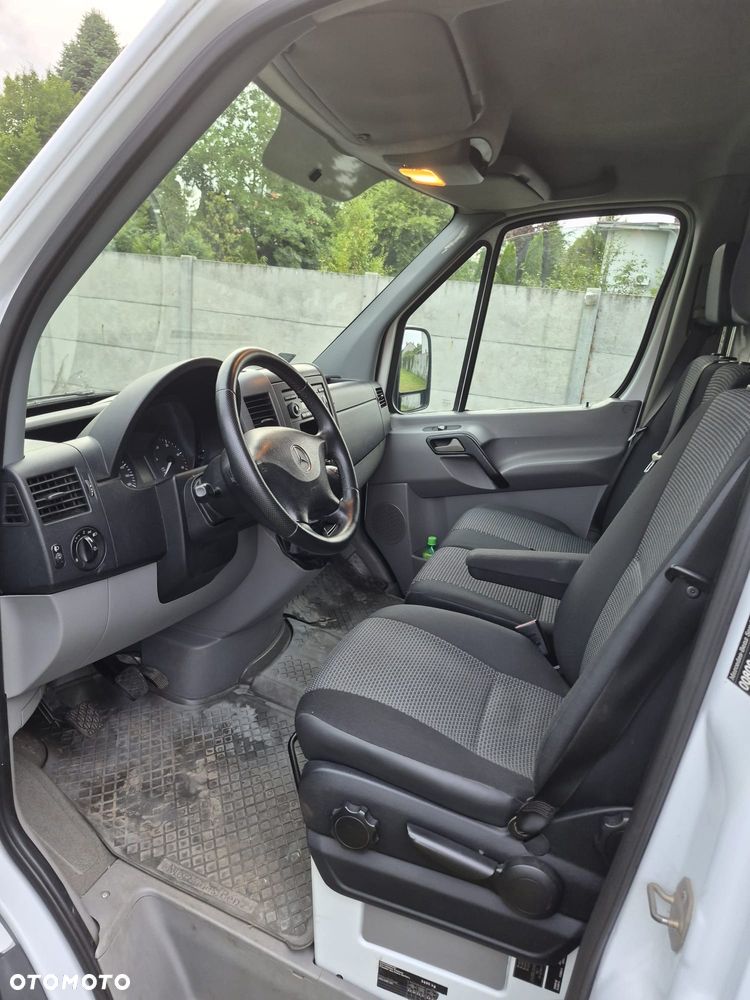 Mercedes-Benz Sprinter - 10