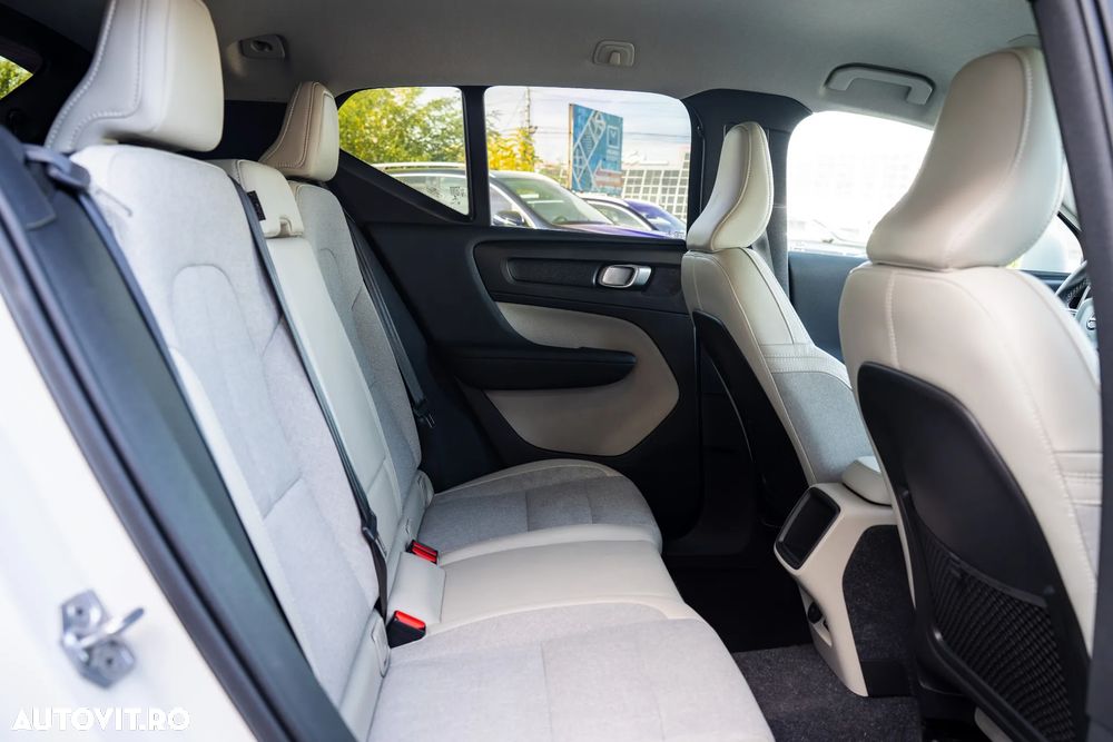 Volvo XC 40 D3 AWD Momentum - 27
