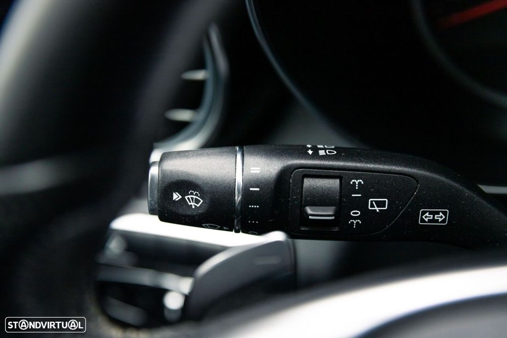 Mercedes-Benz GLC 250 d 4Matic 9G-TRONIC AMG Line - 32