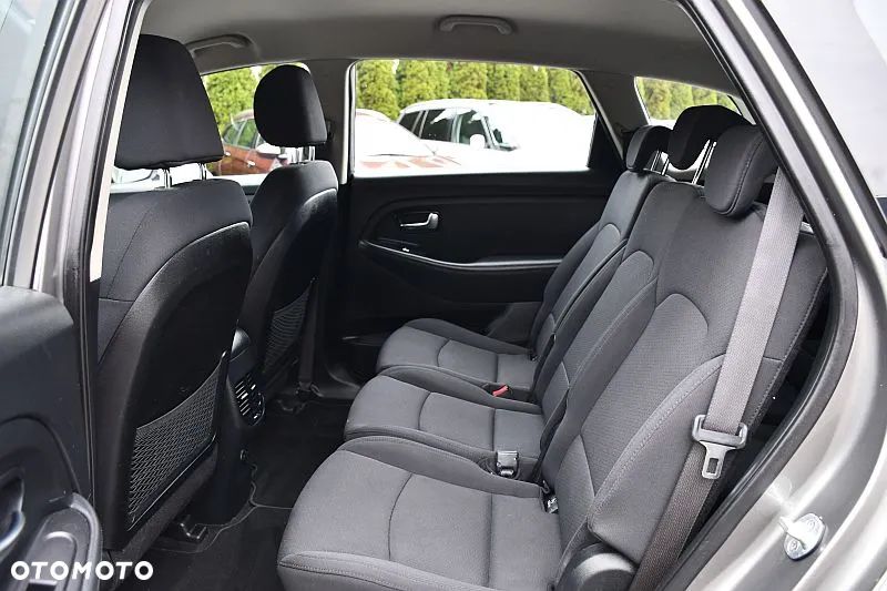 Kia Carens 1.6 GDI S 7os - 21