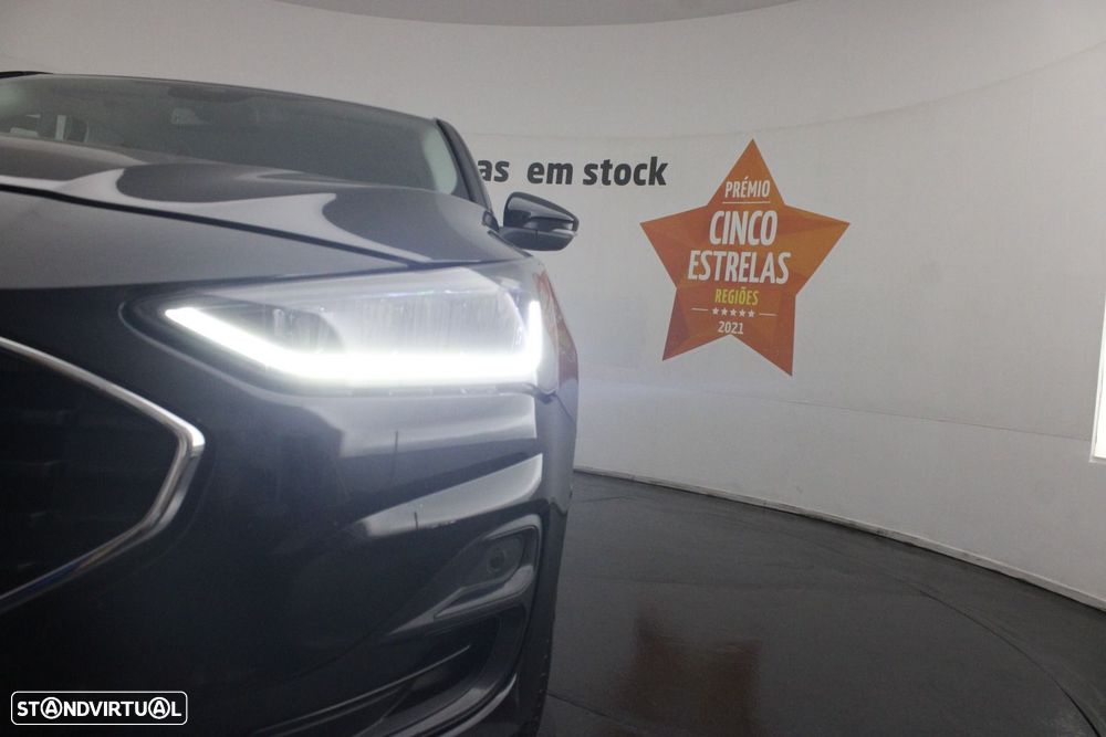 Ford Focus 1.0 EcoBoost MHEV Connected Design — fotografia 33