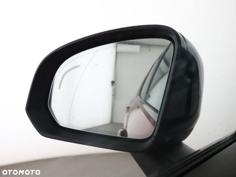 Volvo XC 40 D4 SCR AWD R-Design - 37