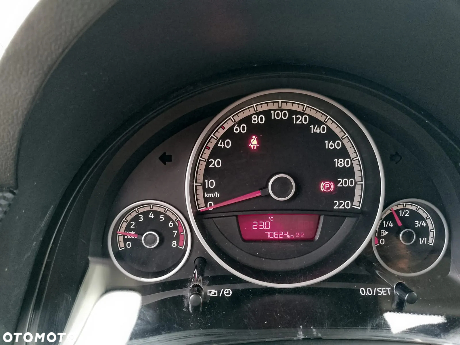 Volkswagen up! white - 13