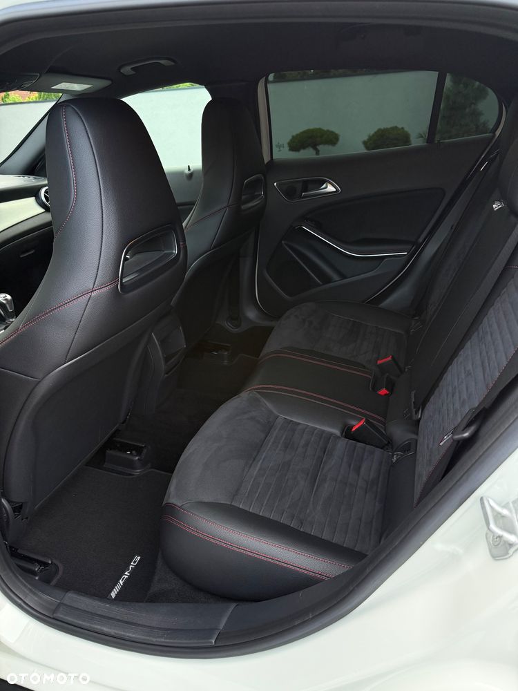 Mercedes-Benz GLA 200 AMG Line - 27