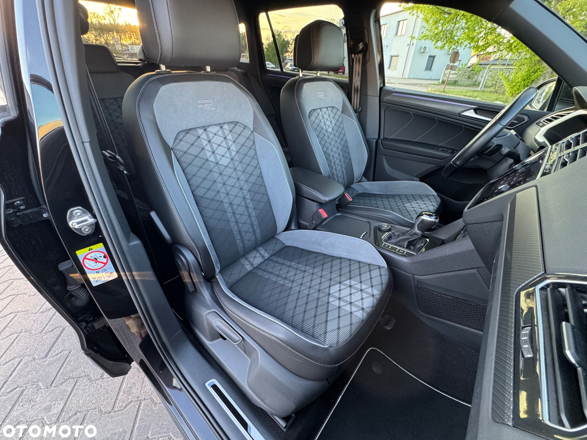 Volkswagen Tiguan 2.0 TDI SCR 4Mot R-Line DSG - 16