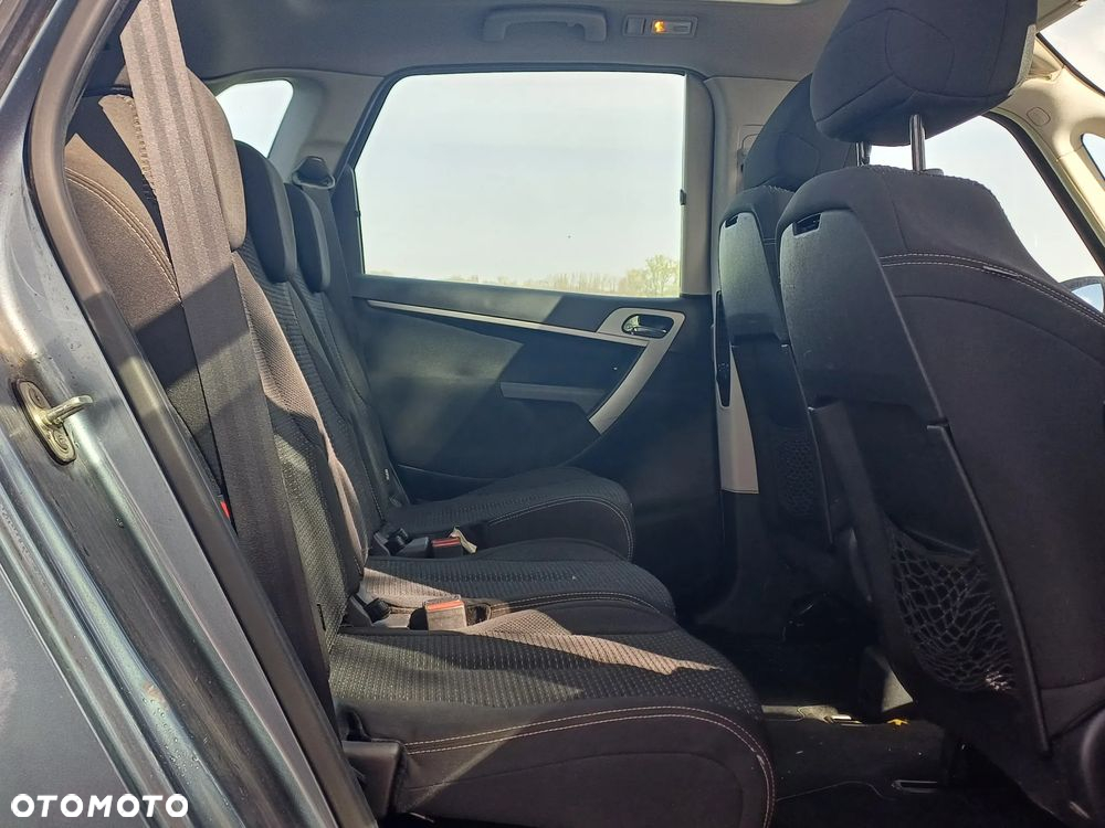 Citroën C4 Picasso - 8