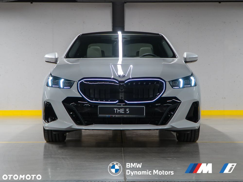 BMW Seria 5 530e xDrive PHEV M Sport - 2