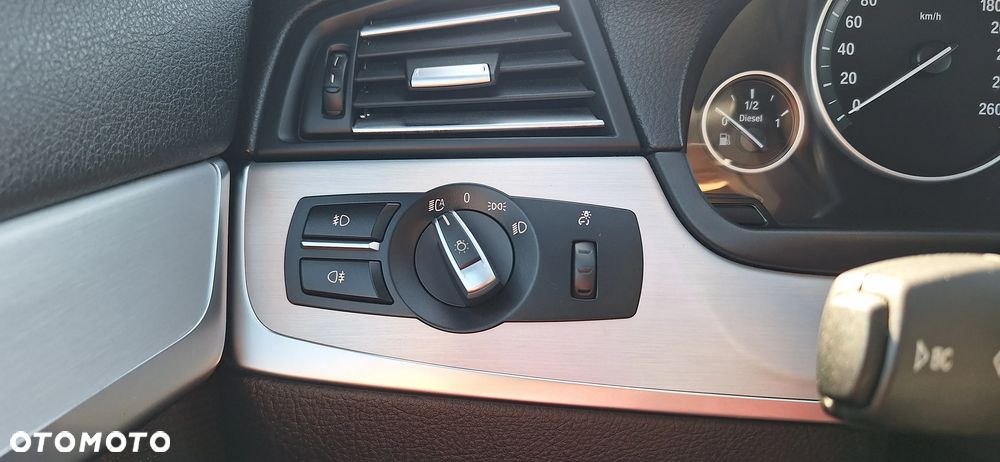 BMW Seria 5 520d Sport Line - 7