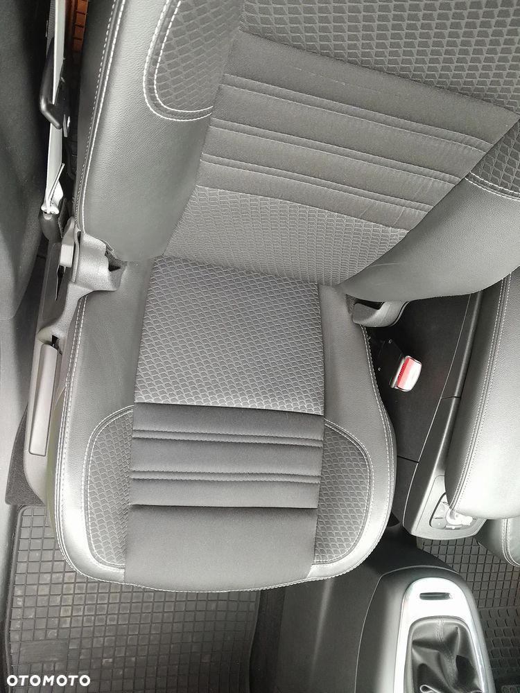 Renault Scenic 1.5 dCi Energy Bose EDC EU6 - 18