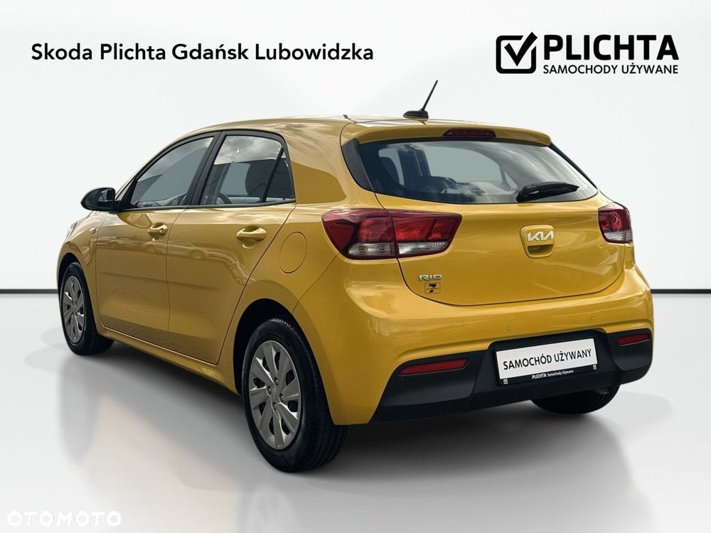 Kia Rio - 8
