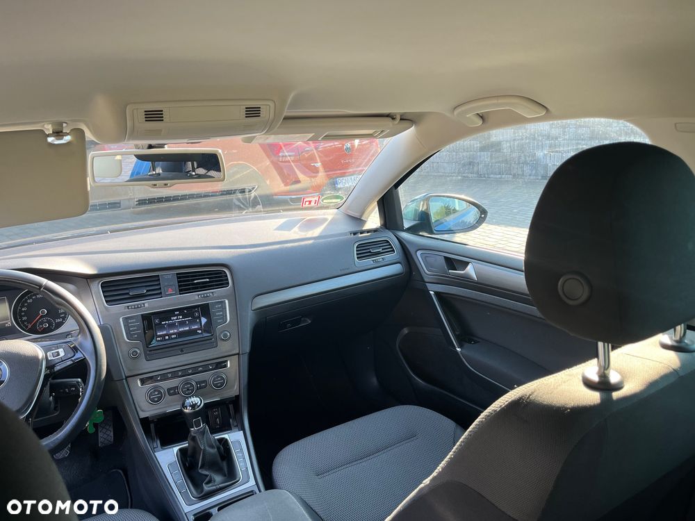 Volkswagen Golf - 14