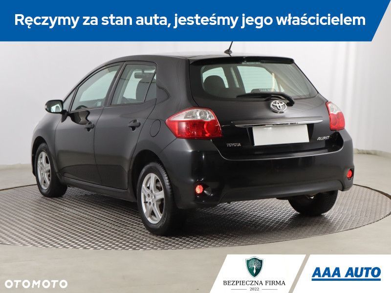 Toyota Auris - 5