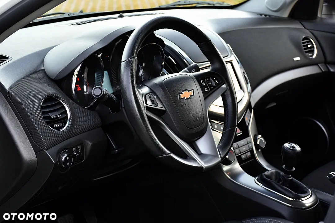 Chevrolet Cruze 1.4 T LT - 17