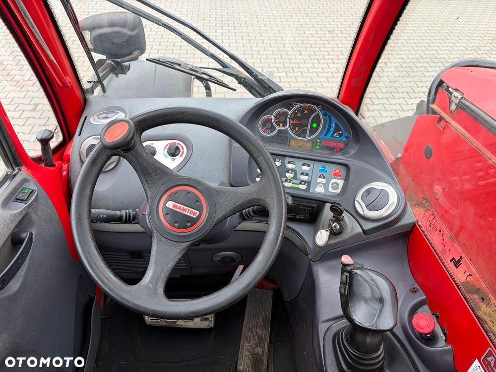 Manitou MT 835 Ładowarka teleskopowa 8 m - 12