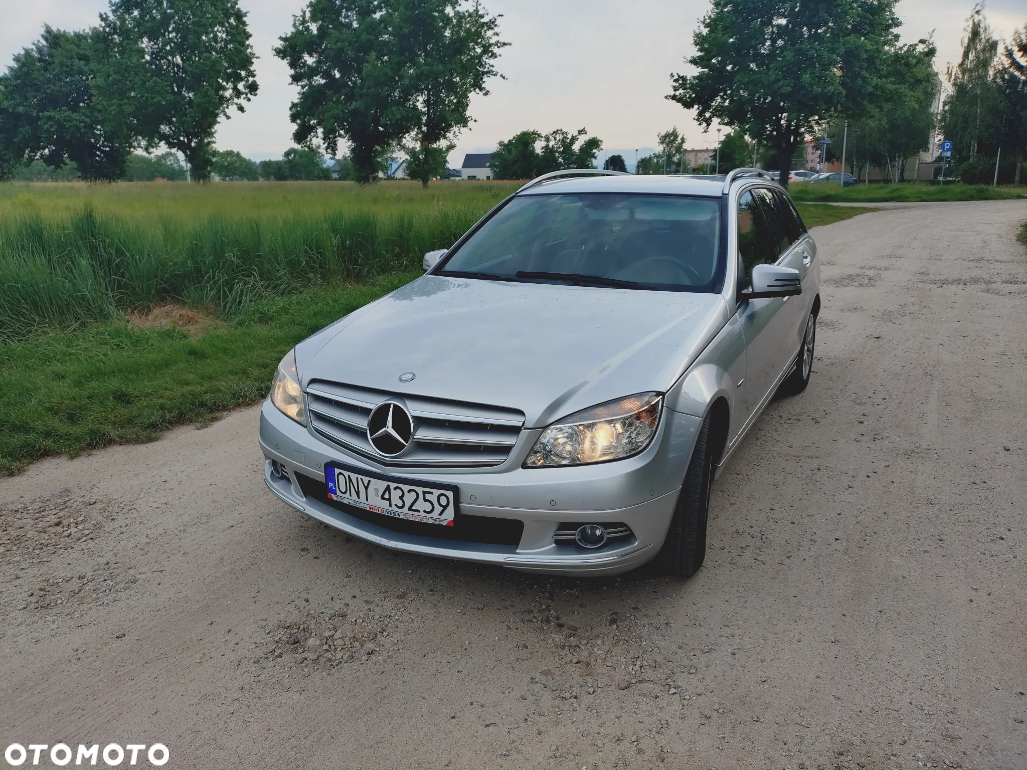 Mercedes-Benz Klasa C 180 T CDI DPF (BlueEFFICIENCY) Avantgarde - 2