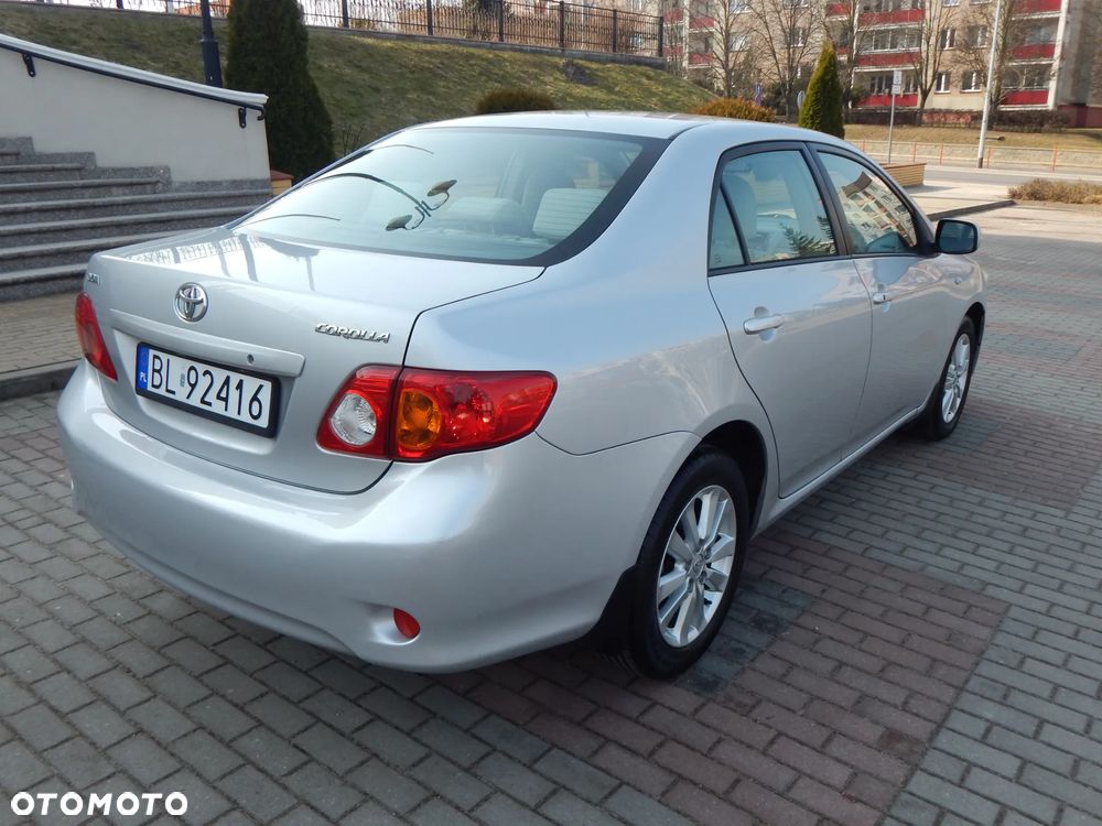 Toyota Corolla 1.6 Premium - 5
