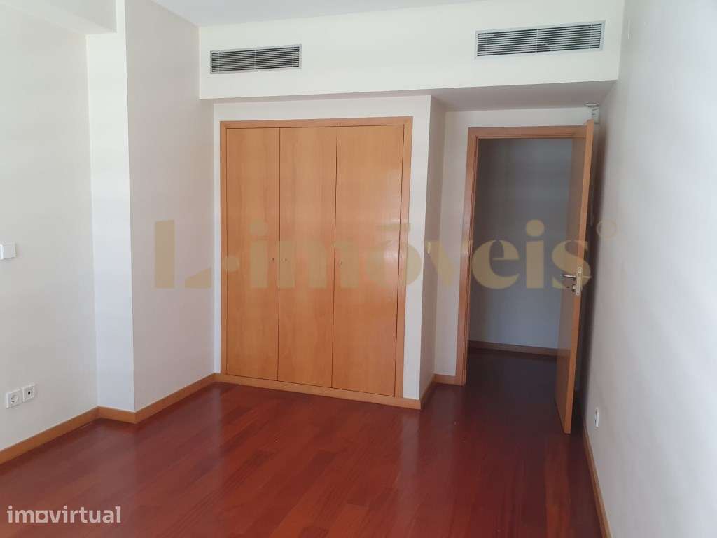 APARTAMENTO T2, EM S. VICTOR, BRAGA - Grande imagem: 5/9