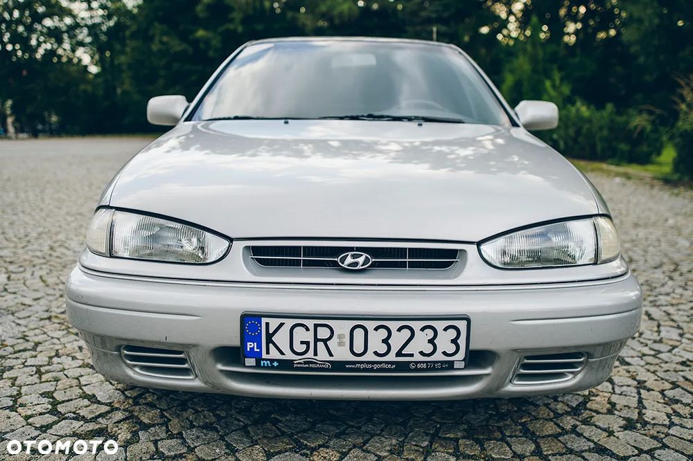 Hyundai Lantra - 9