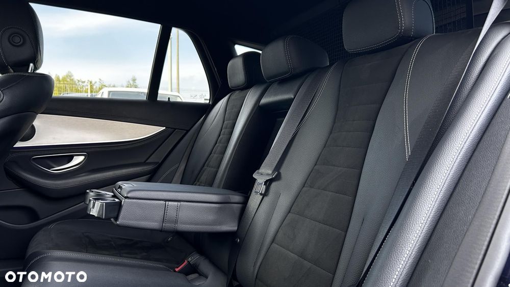 Mercedes-Benz Klasa E - 26