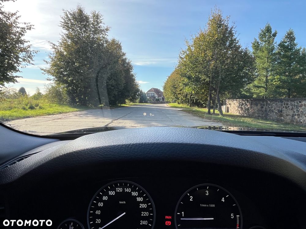 BMW Seria 5 525d xDrive - 20