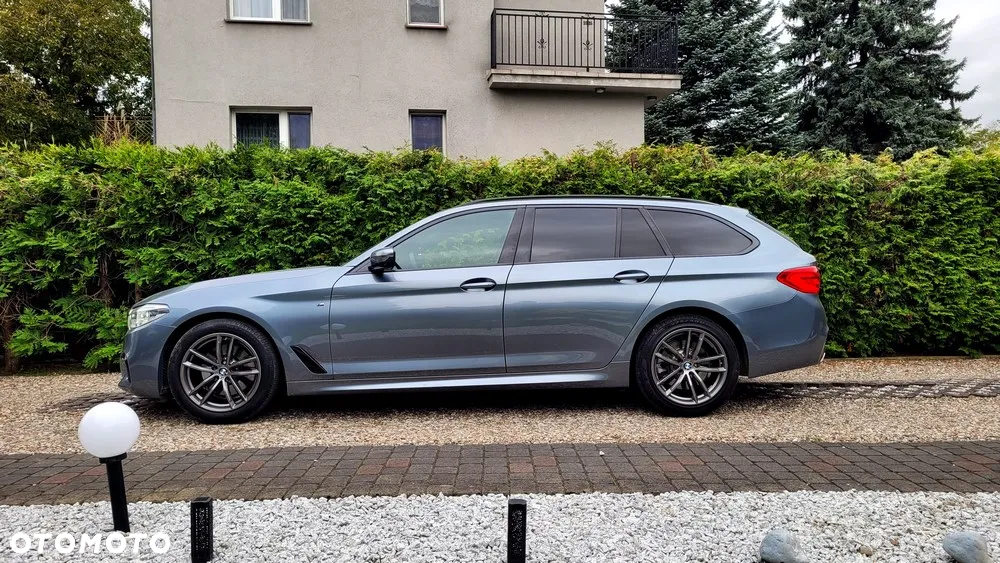 BMW Seria 5 520d M Sport - 4