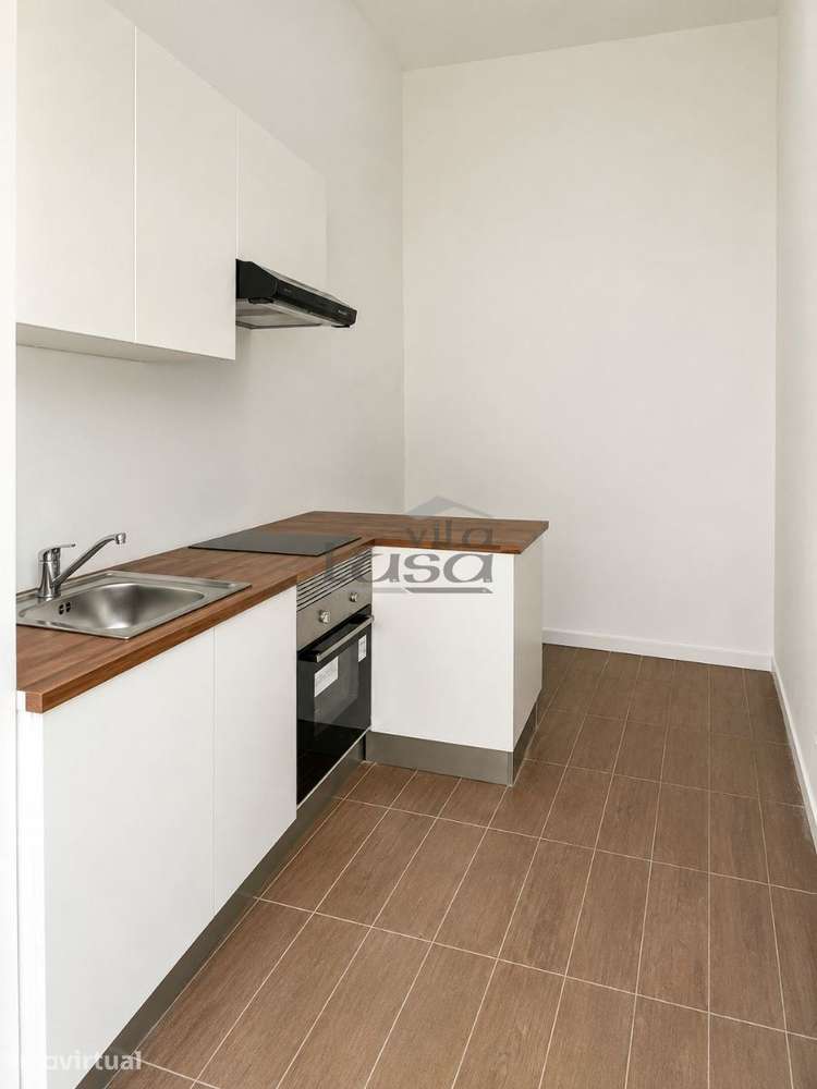 Casa no centro a Av. Fernão Magalhães, Porto. - Grande imagem: 4/21