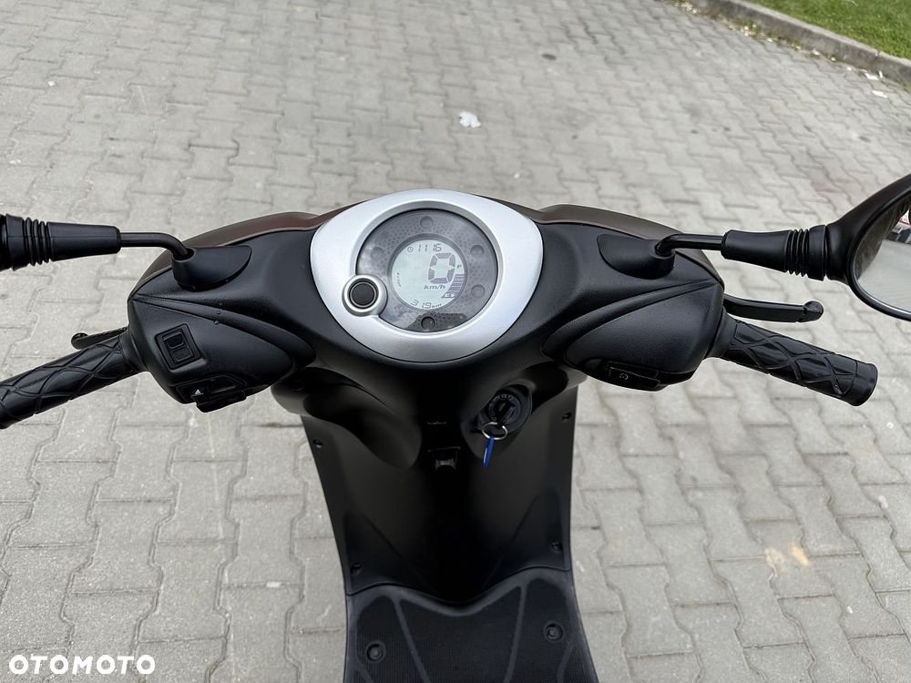 Yamaha Neos - 7