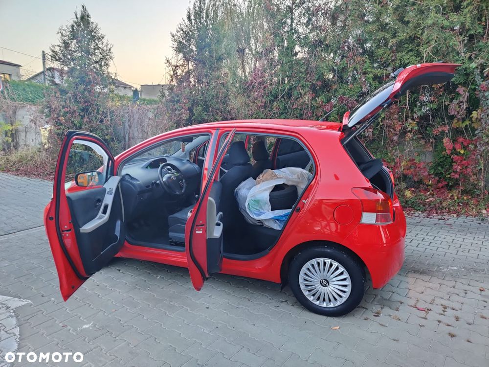 Toyota Yaris 1.0 Terra - 16