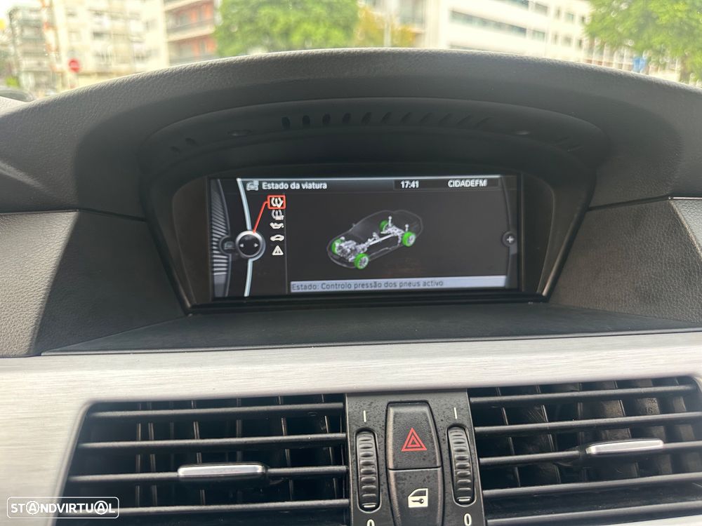 BMW 520 dA Executive - 29