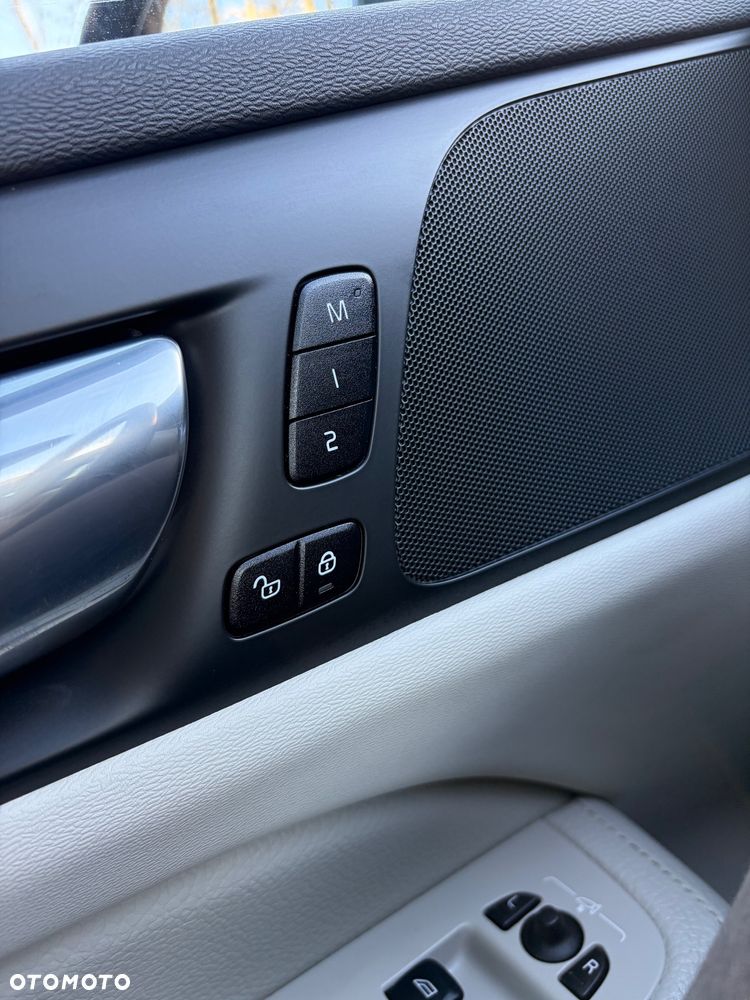 Volvo V60 T6 AWD Recharge Geartronic Inscription - 19