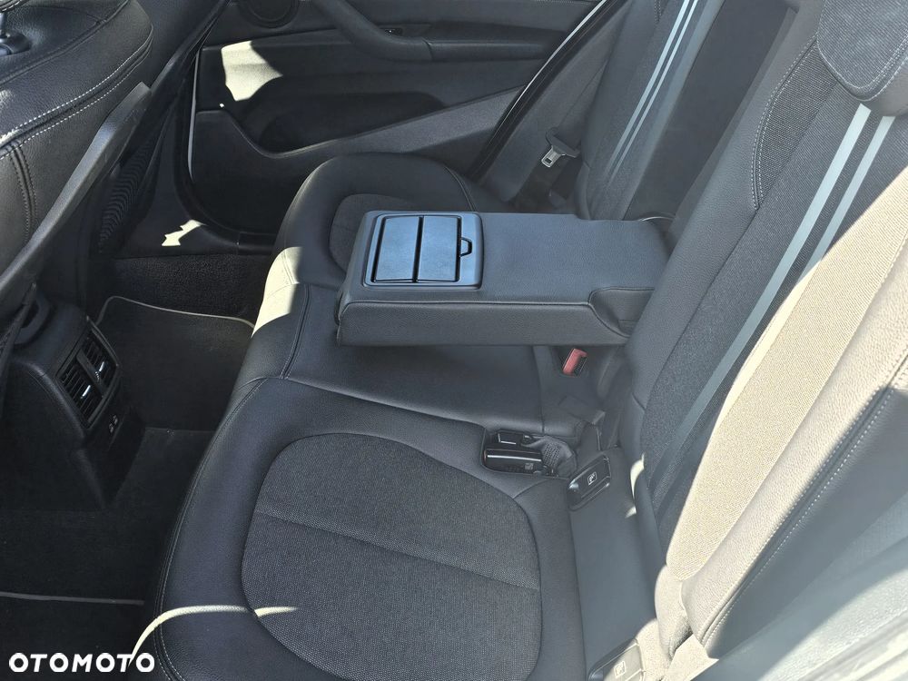 BMW X1 xDrive20d Sport Line - 20