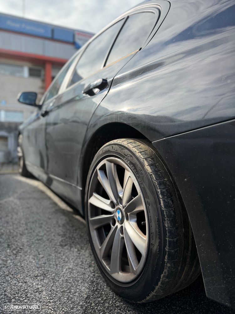 BMW 320 d Auto - 8
