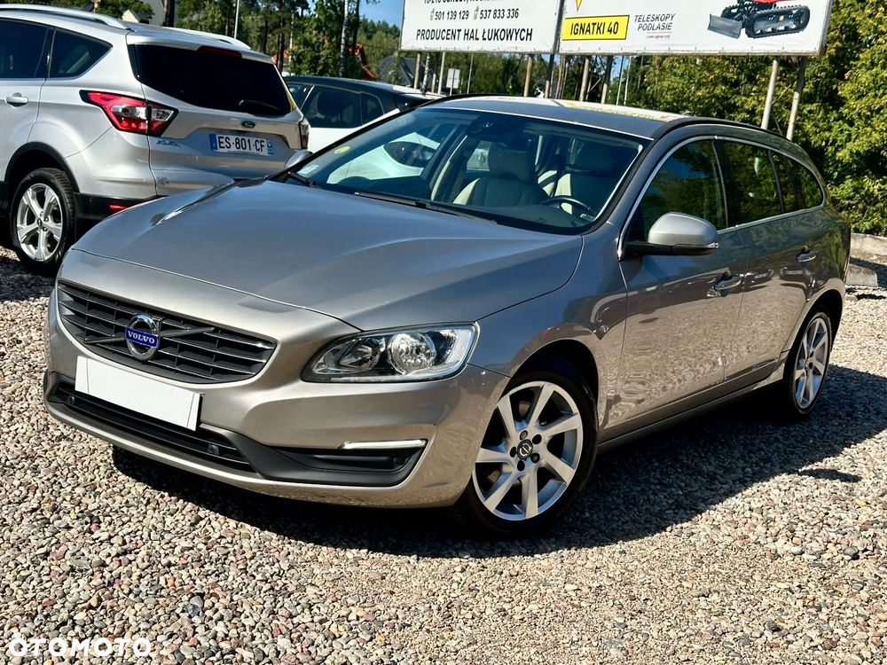 Volvo V60 D4 Momentum - 1