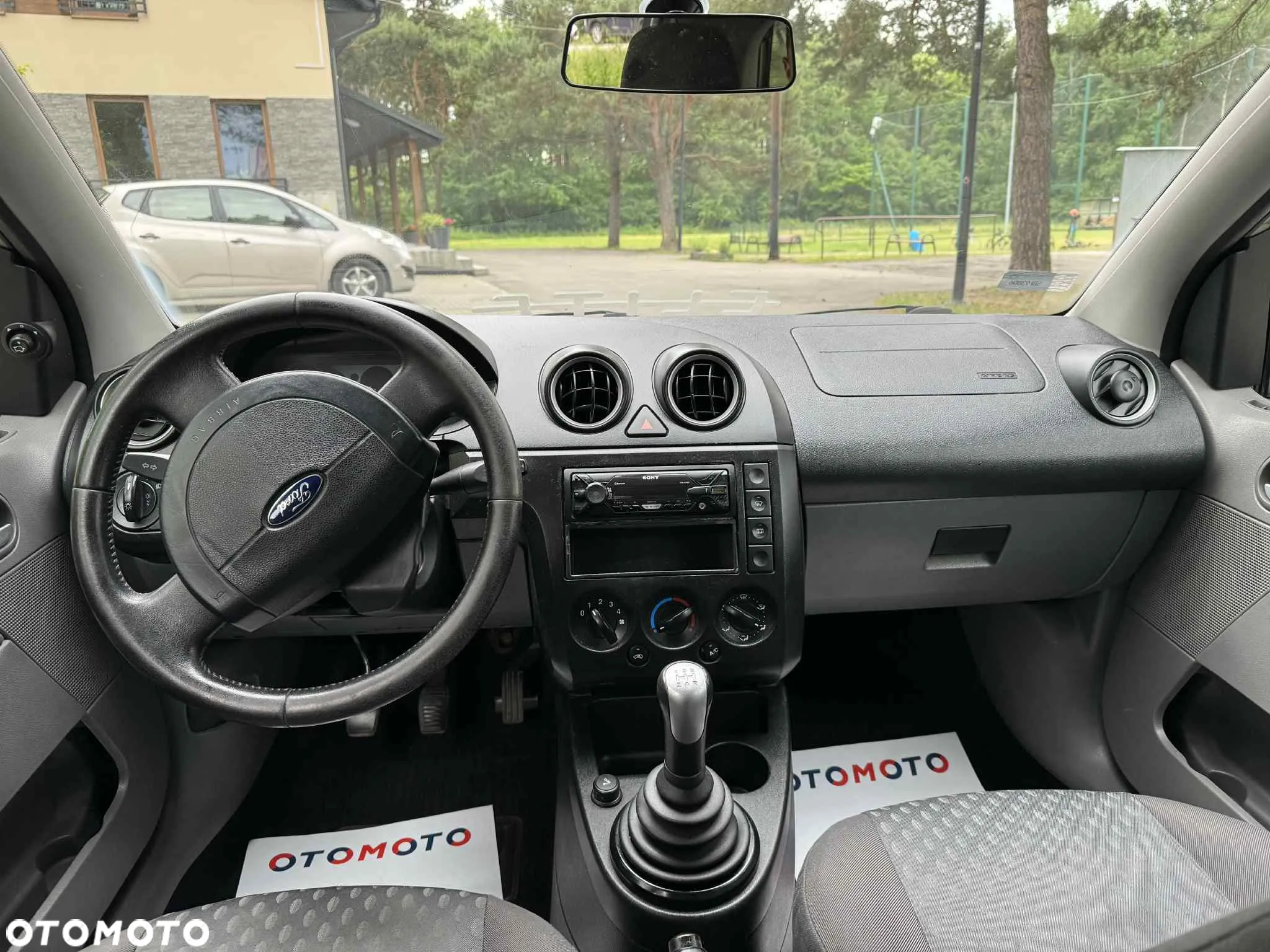 Ford Fiesta 1.4 Ambiente - 13
