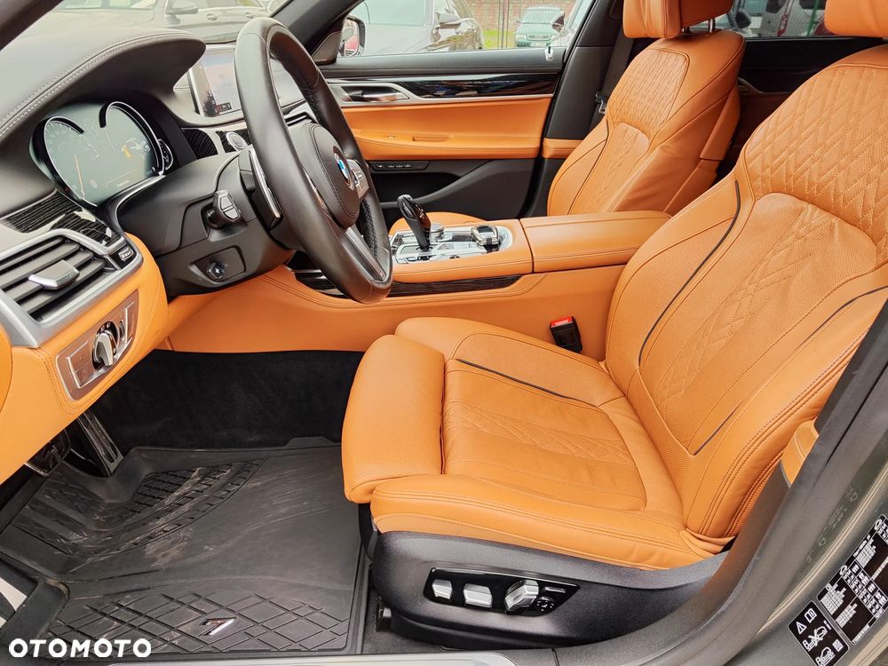 BMW Seria 7 740d xDrive sport - 26