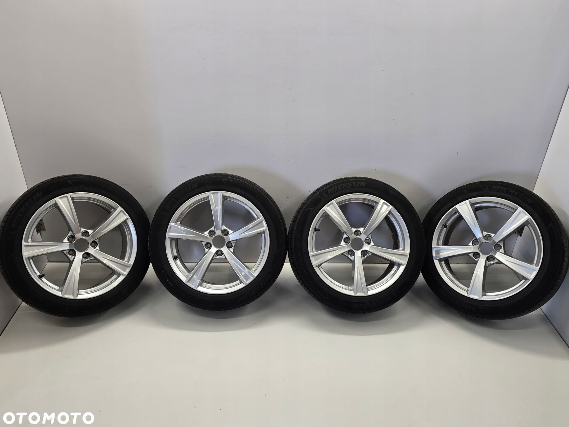 VOLVO V90 17R FELGI ALUMINIOWE 18" 5X108 ET42.5 OPONY - 1