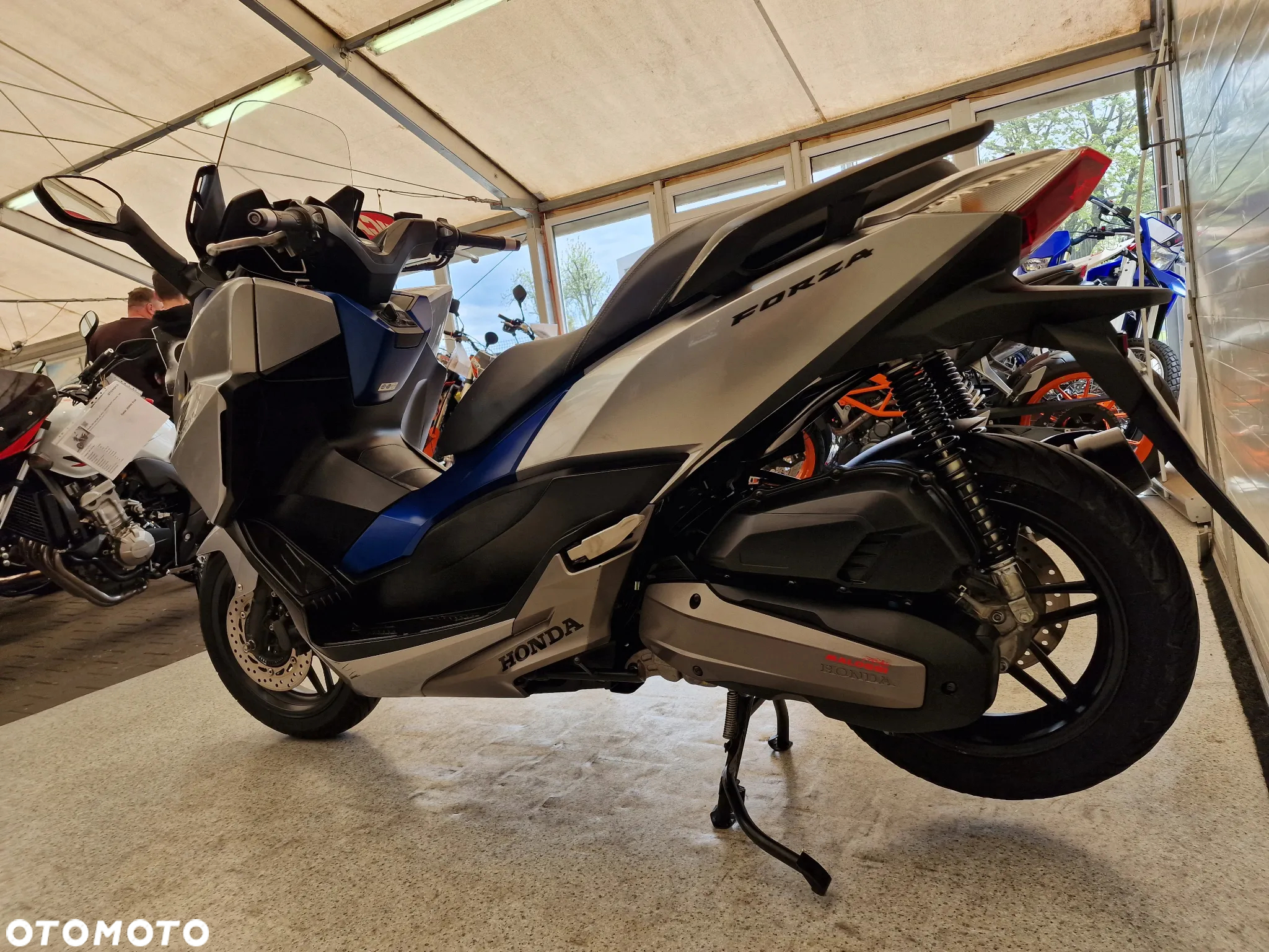 Honda NSS - 16