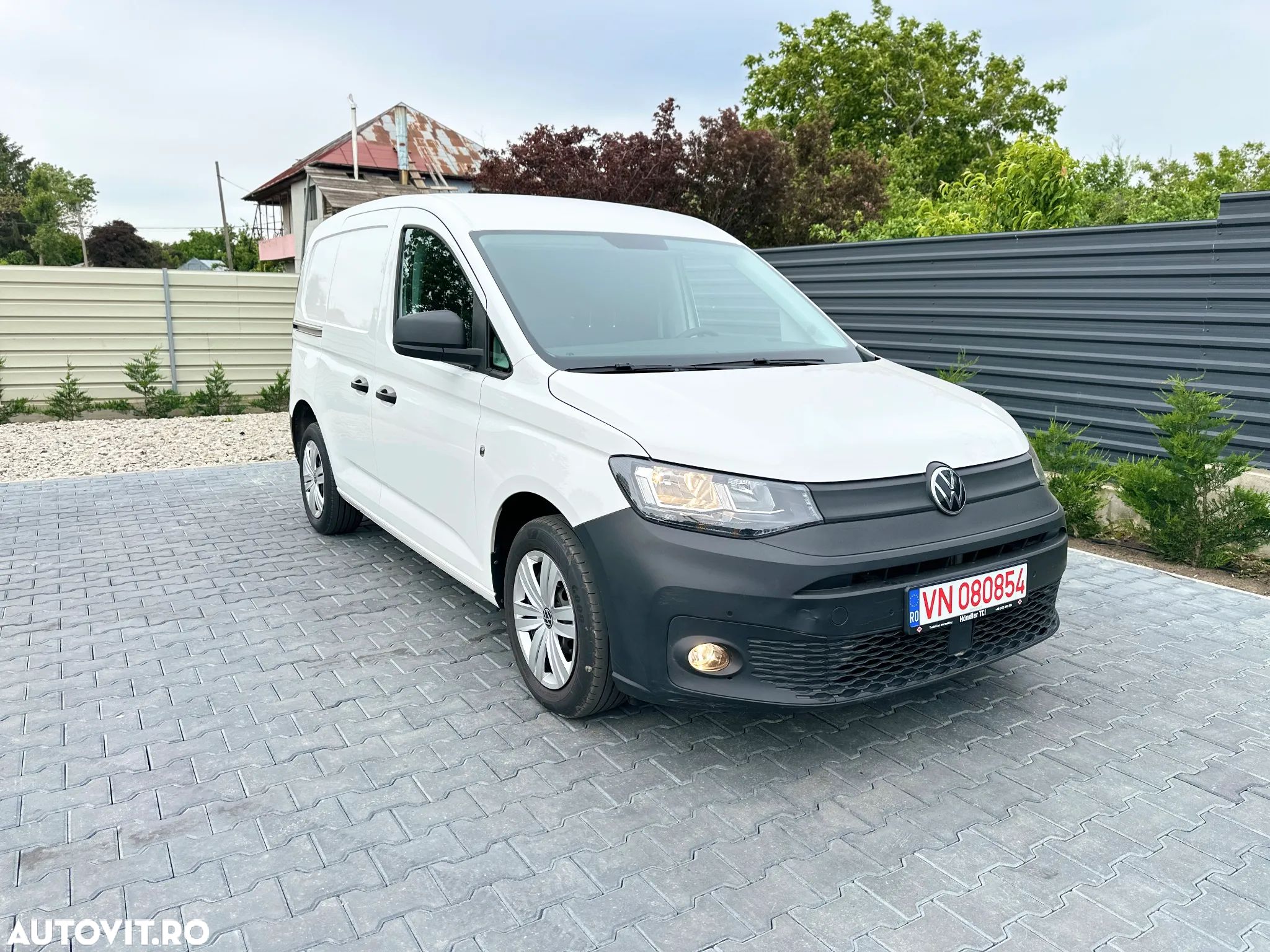 Volkswagen Caddy 2.0 TDI - 1