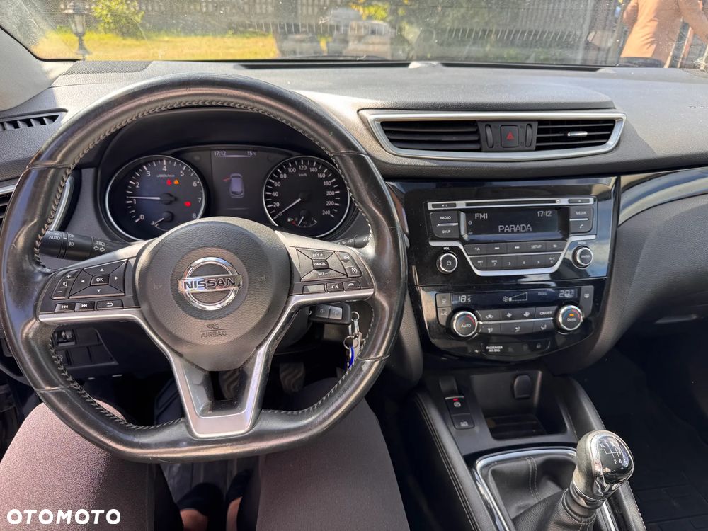 Nissan Qashqai - 2