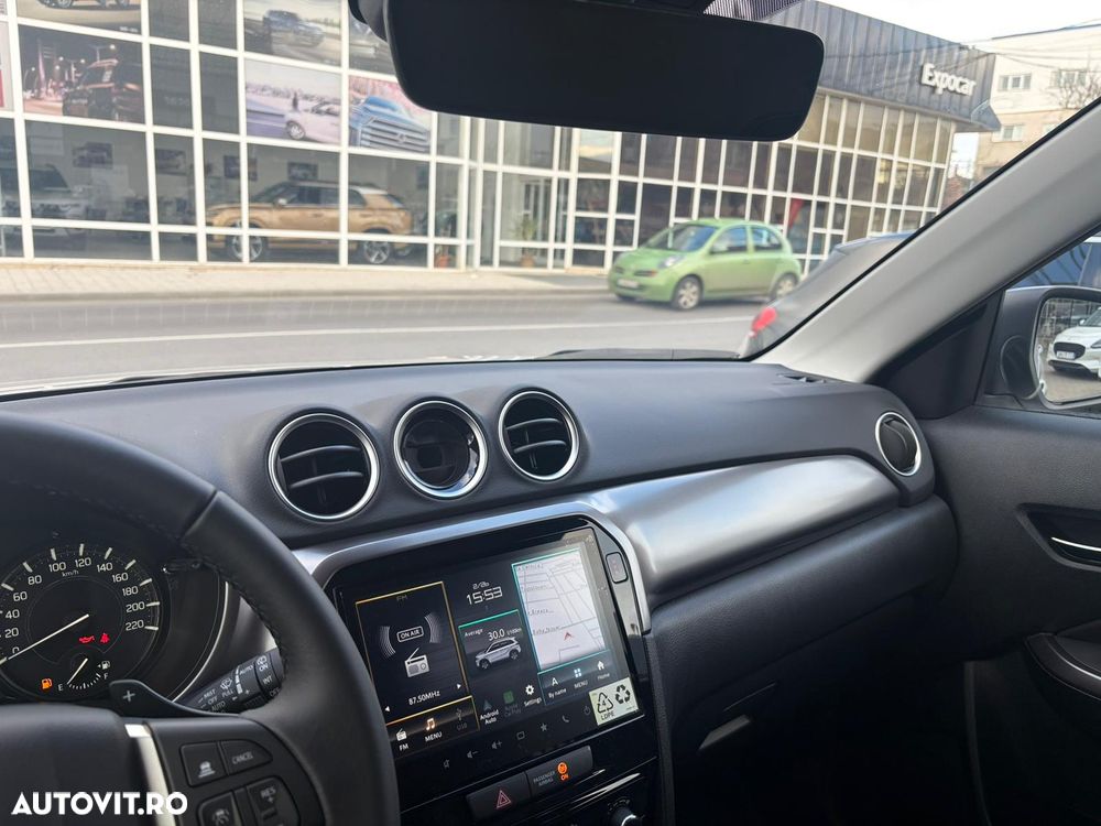 Suzuki Vitara 1.5 HEV Passion - 12