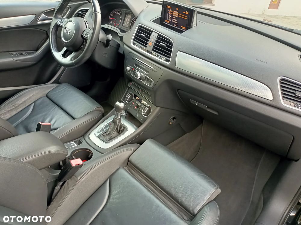 Audi Q3 2.0 TFSI quattro S tronic - 19