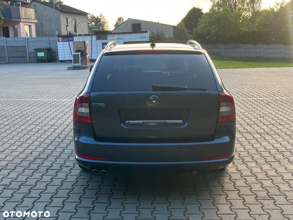 Skoda Octavia 2.0 TDI CR DPF RS - 5
