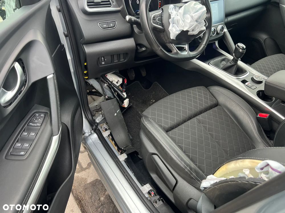 Renault Kadjar 1.3 TCe FAP Intens - 22