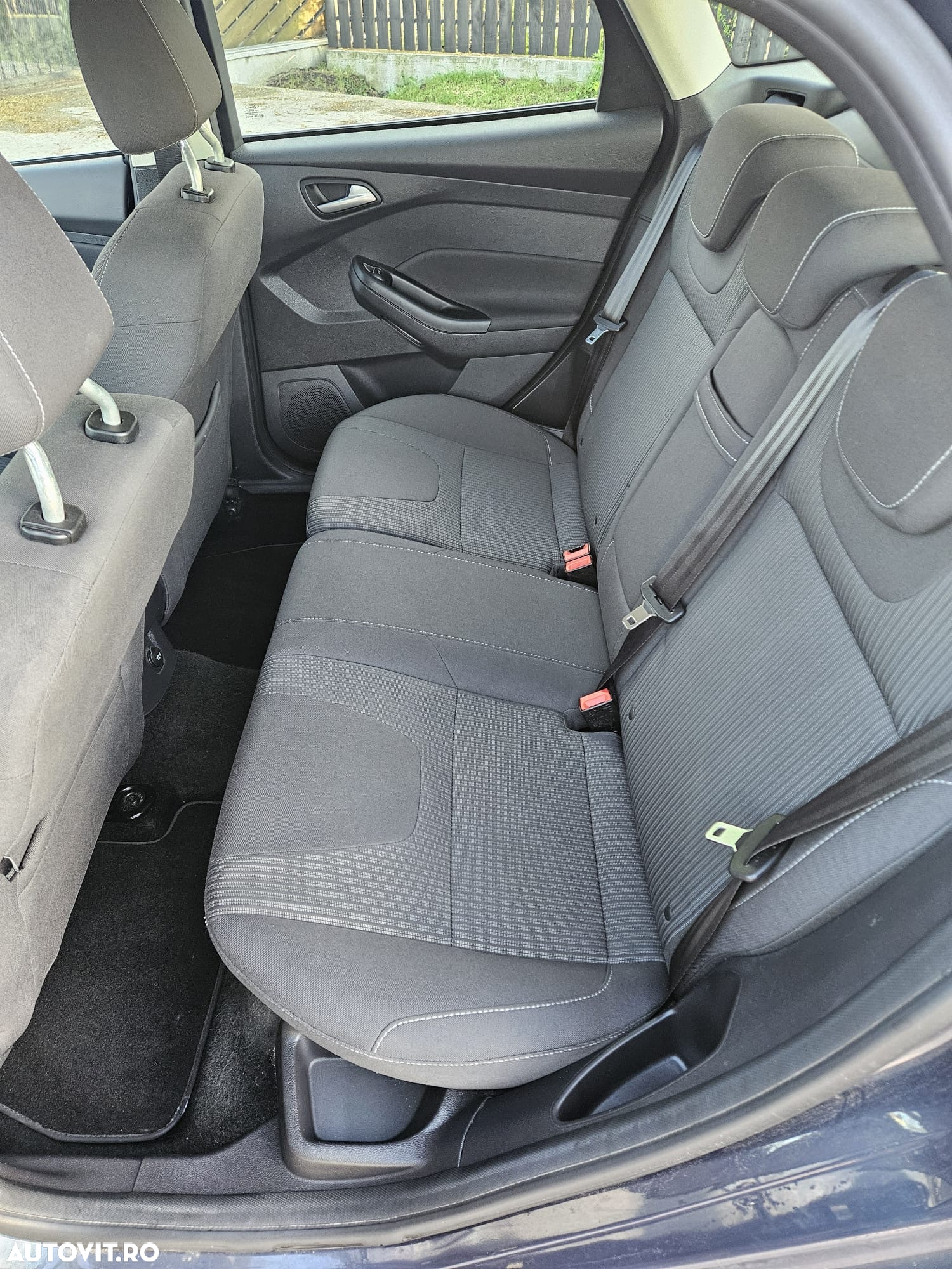 Ford Focus Turnier 1.6 TDCi ECOnetic 88g Start-Stopp-Sy Titanium - 8