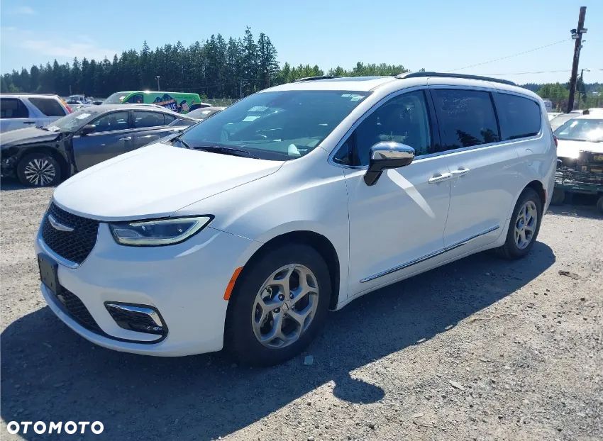 Chrysler Pacifica - 2