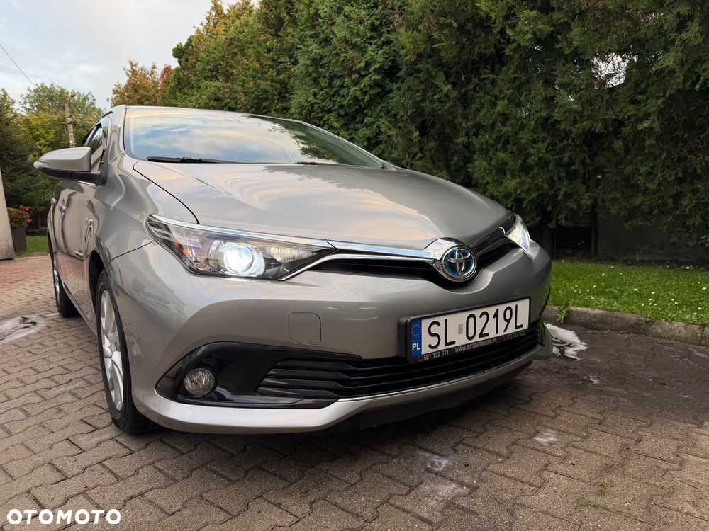 Toyota Auris - 1